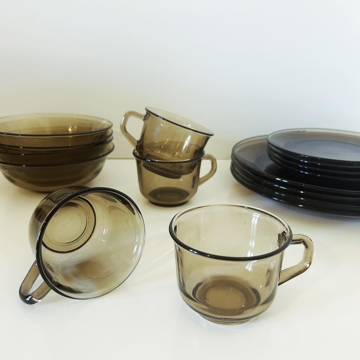 16 piece Retro Smoked Glass Dinner Set Crockery