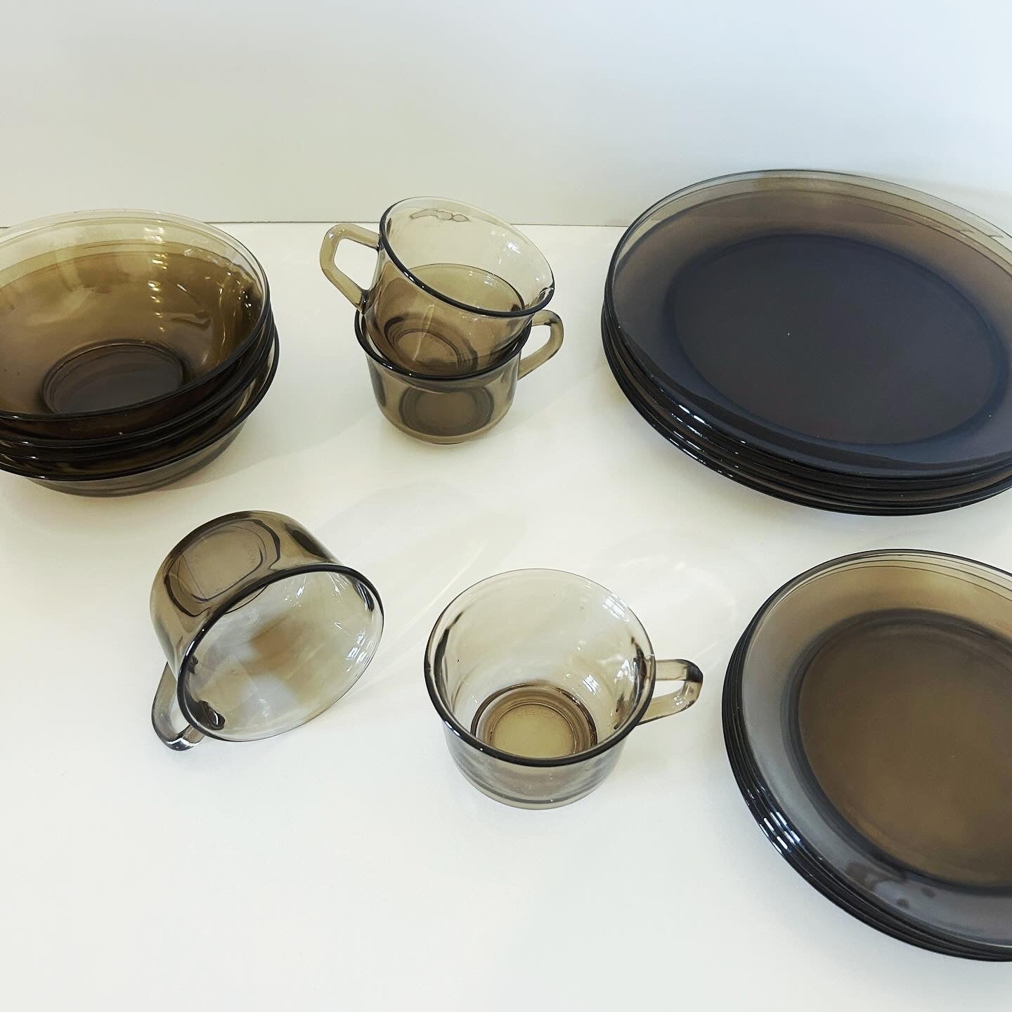 16 piece Retro Smoked Glass Dinner Set Crockery