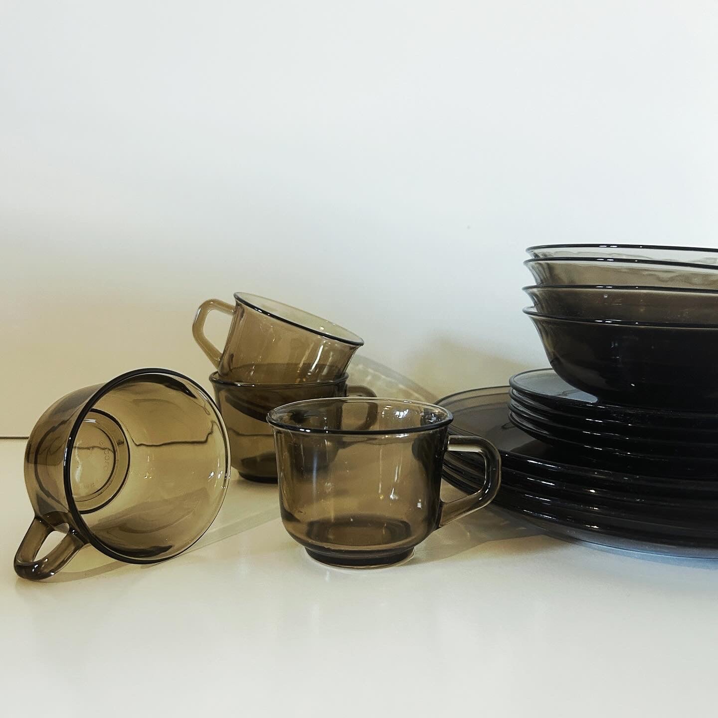 16 piece Retro Smoked Glass Dinner Set Crockery