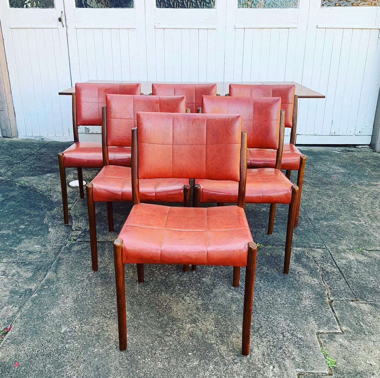Mid Century Modern Fler 64 Dining Setting, 6 Soft Back Vinyl Chairs & Original Matching Table designed by Fred Lowen & Ernest Rodeck